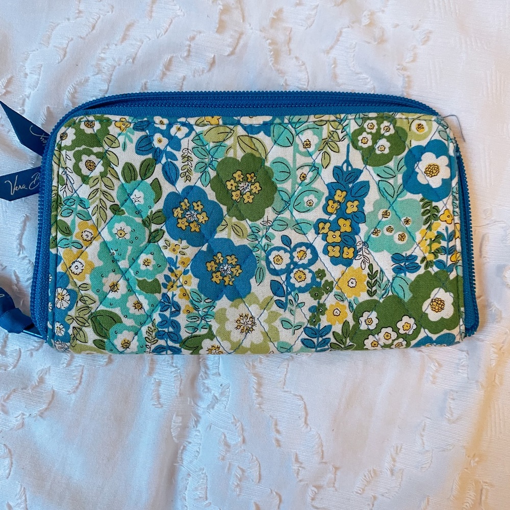 Vera Bradley Wallet/Wristlet